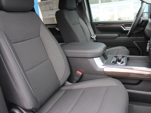 New 2026 Chevrolet Silverado 3500 LT w/ Convenience Package image 16