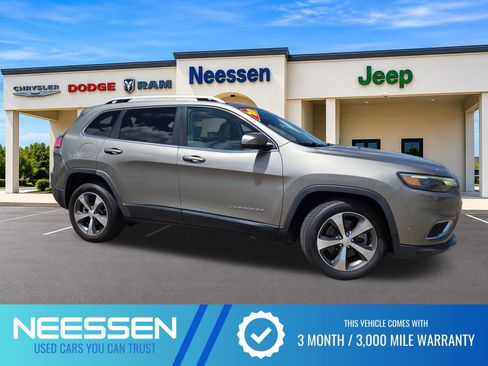 Used 2020 Jeep Cherokee Limited w/ Technology Group FWD image 1