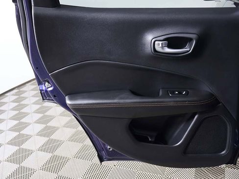 Used 2018 Jeep Compass Limited w/ Navigation Group image 19