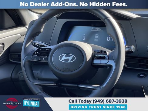 Certified 2025 Hyundai Elantra Sport image 15