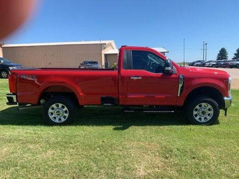 Used 2024 Ford F250 XLT w/ Snow Plow/Camper Package image 7