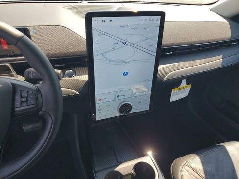 New 2025 Ford Mustang Mach-E Premium image 23