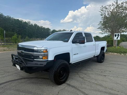 Used 2017 Chevrolet Silverado 2500 LT w/ All Star Edition AWD/4WD image 34