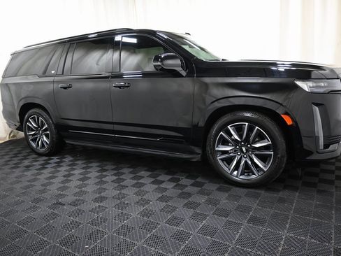 Used 2023 Cadillac Escalade ESV Sport Platinum image 10