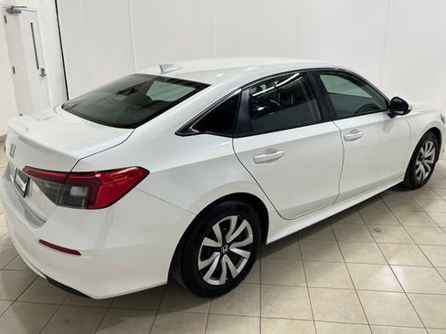 Used 2022 Honda Civic LX image 5