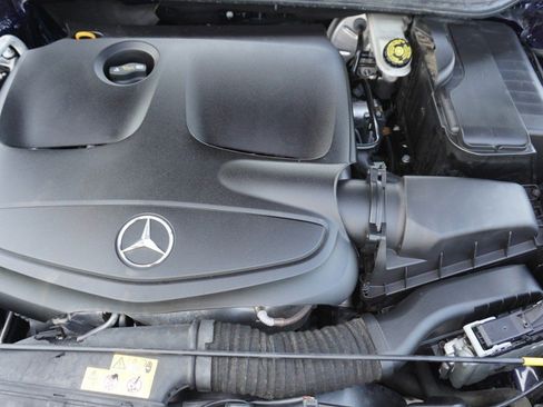 Used 2018 Mercedes-Benz GLA 250 4MATIC image 35