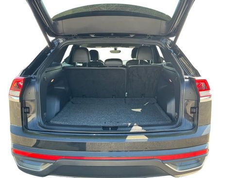 Used 2021 Volkswagen Atlas Cross Sport SE image 24