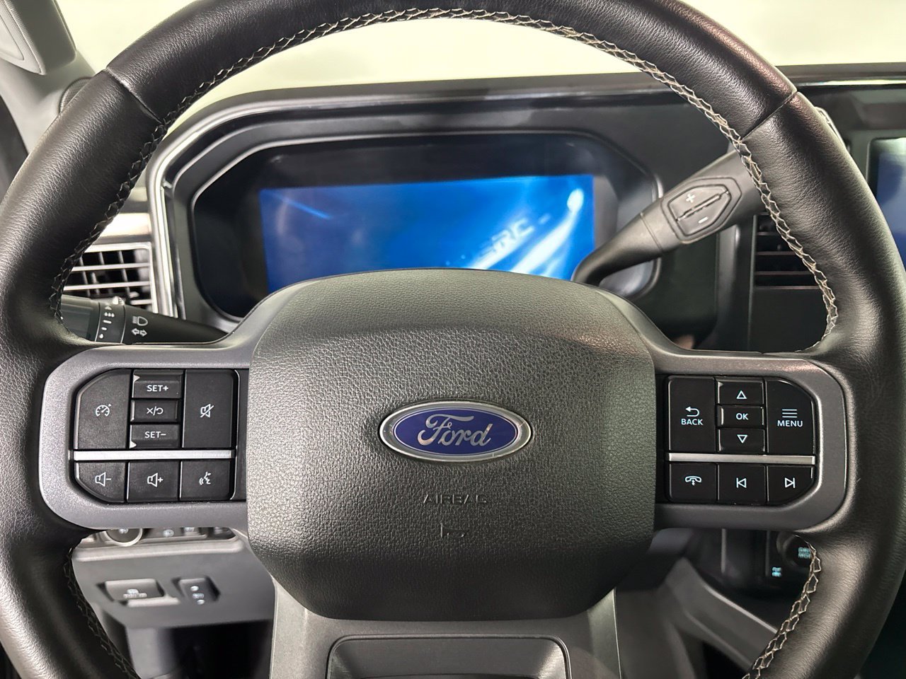 Used 2025 Ford F250 Lariat w/ Chrome Package AWD/4WD image 11