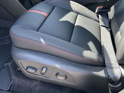 New 2026 Chevrolet Traverse RS w/ LPO, Floor Liner Package image 19