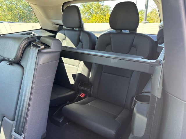 Certified 2024 Volvo XC90 B6 Plus w/ Protection Package Premier AWD/4WD image 13