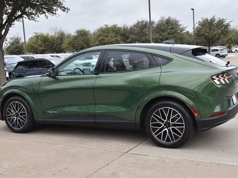 Certified 2025 Ford Mustang Mach-E Premium image 11