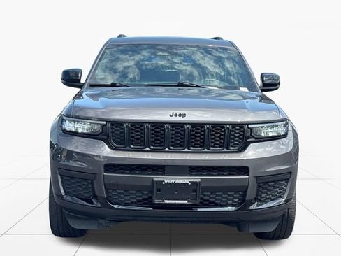 Used 2023 Jeep Grand Cherokee L Laredo RWD image 9