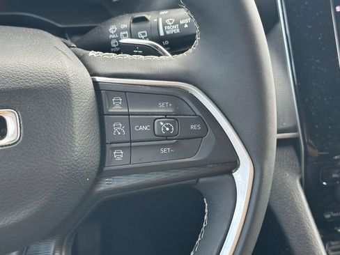 Used 2024 Jeep Grand Cherokee Altitude AWD/4WD image 23