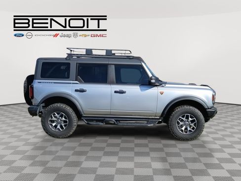 Used 2021 Ford Bronco Badlands image 4