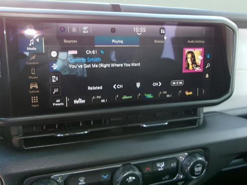 Used 2025 Jeep Wrangler Sport S image 11