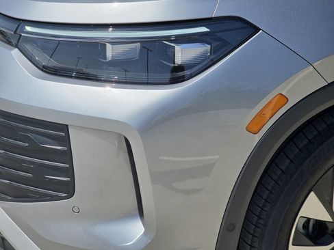 New 2026 Volkswagen Tiguan S FWD image 6