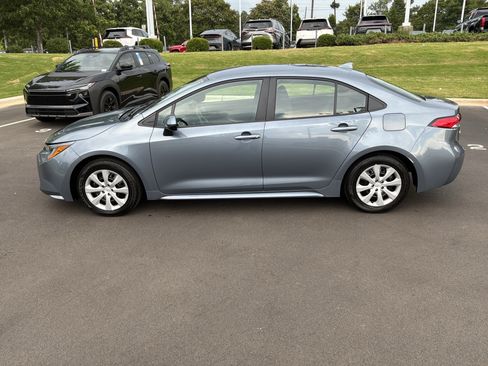 Used 2026 Toyota Corolla LE FWD image 7