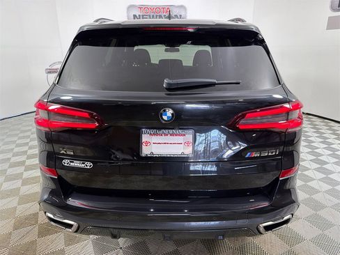 Used 2022 BMW X5 M50i image 6