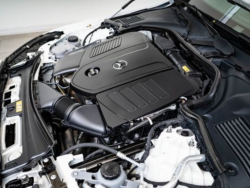 Certified 2025 Mercedes-Benz C 300 4MATIC Sedan image 38