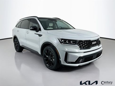 Certified 2023 Kia Sorento SX FWD image 3