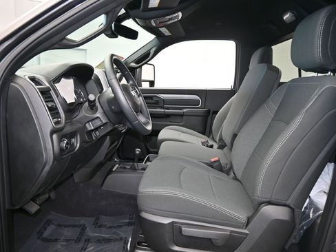 Used 2024 RAM 3500 Tradesman image 11