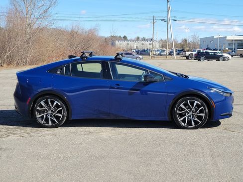 Used 2024 Toyota Prius Prime Premium w/ Advanced Technology Package FWD image 4