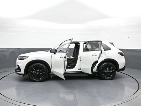 Certified 2024 Honda HR-V Sport image 41
