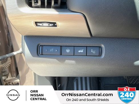 Used 2023 Nissan Pathfinder Platinum w/ Lighting Package (N92) AWD/4WD image 19