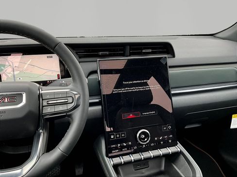New 2026 GMC Terrain AT4 w/ Technology Package II AWD/4WD image 11