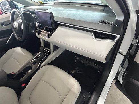 Used 2024 Toyota Corolla Cross L FWD image 33