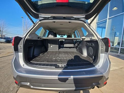 Used 2023 Subaru Forester Limited image 33