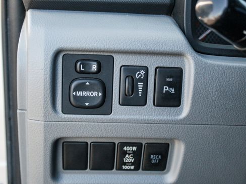 Used 2011 Toyota 4Runner SR5 w/ Premium Pkg w/Leather AWD/4WD image 12