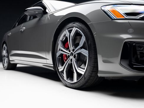 Used 2024 Audi S6 Premium Plus w/ Premium Plus Package image 78