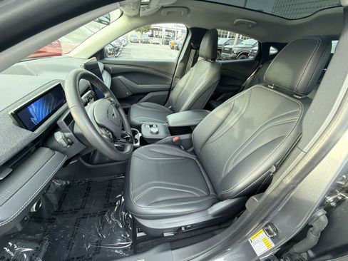 Used 2021 Ford Mustang Mach-E Premium image 13