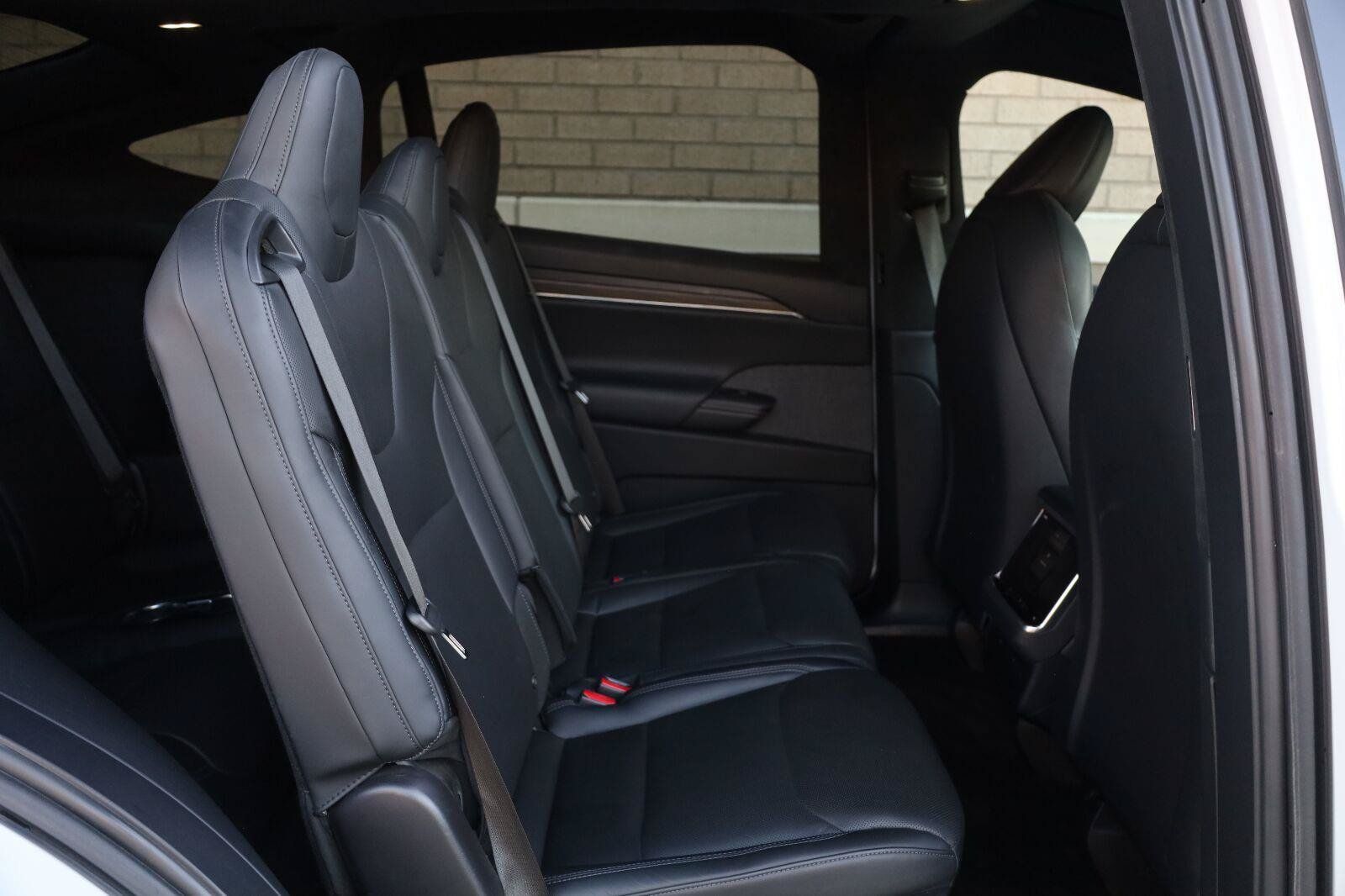 Used 2023 Tesla Model X AWD/4WD image 31
