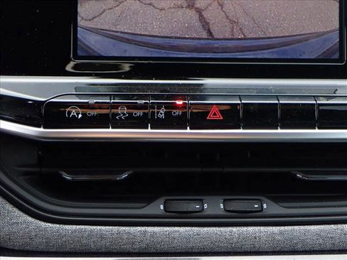 New 2026 Jeep Compass Latitude image 19