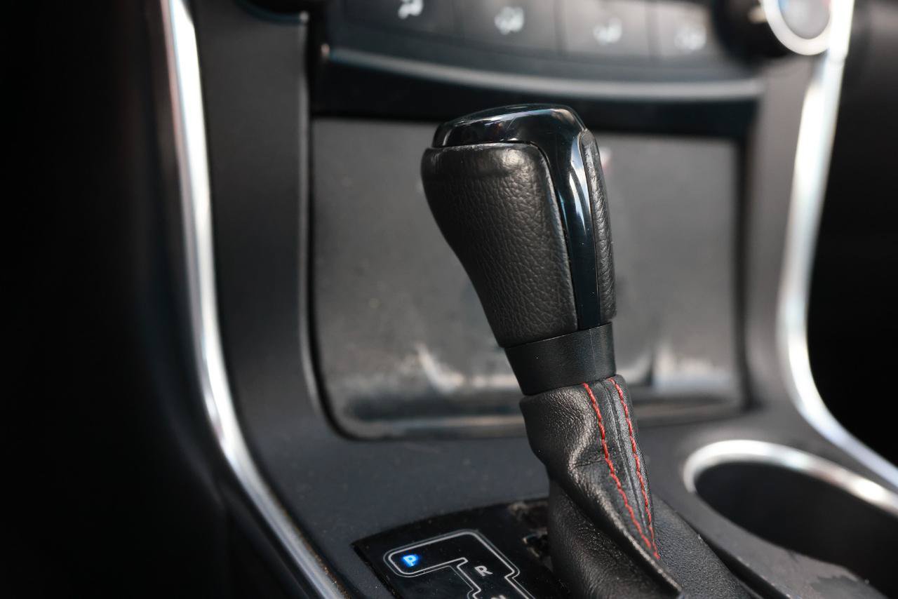 Used 2015 Toyota Camry SE FWD image 39