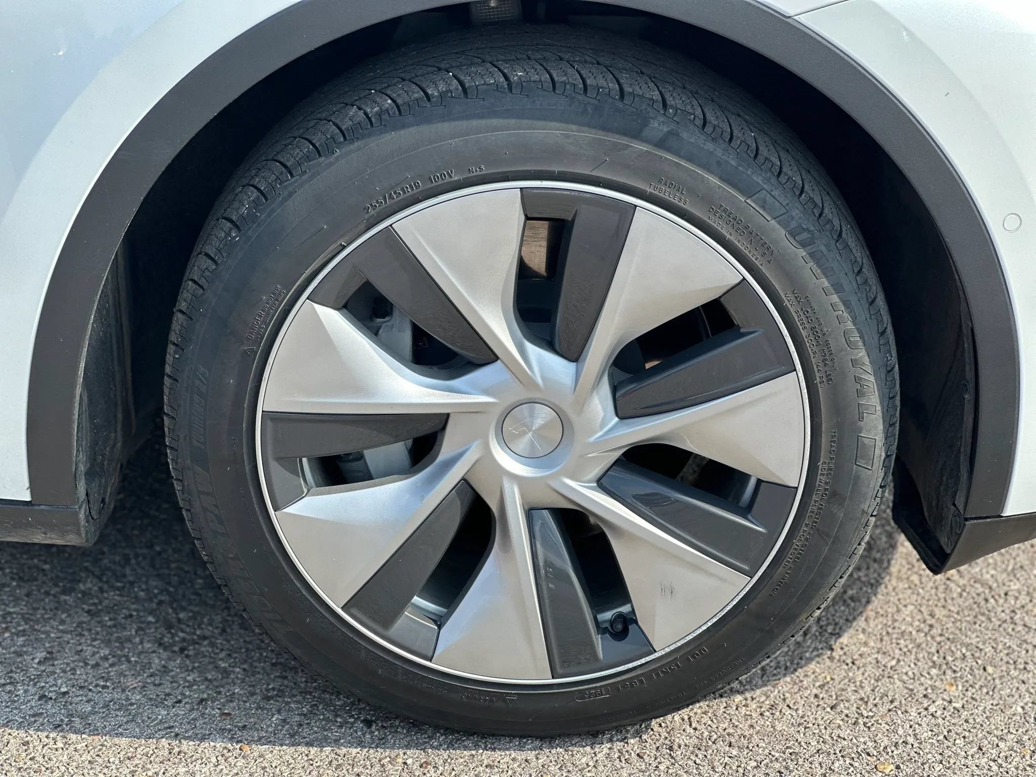 Used 2021 Tesla Model Y 2WD image 36