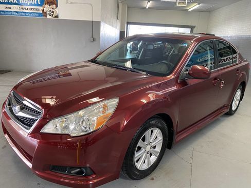 Used 2011 Subaru Legacy 2.5i Premium image 3