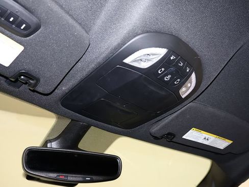 Used 2025 Chrysler Pacifica Select FWD image 23