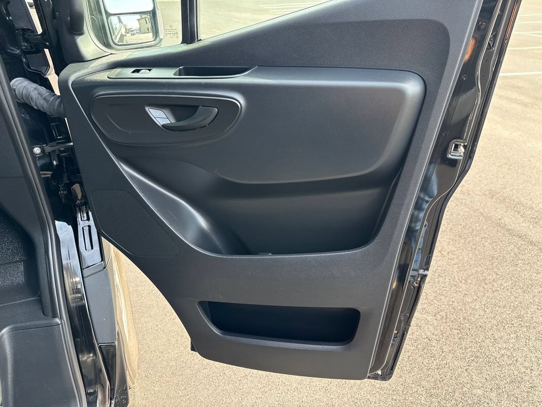 Used 2025 Mercedes-Benz Sprinter 2500 image 16