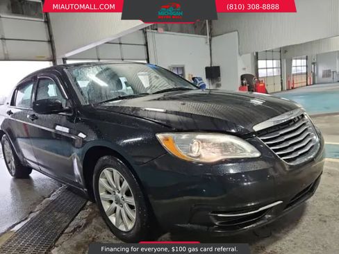 Used 2012 Chrysler 200 Touring image 3