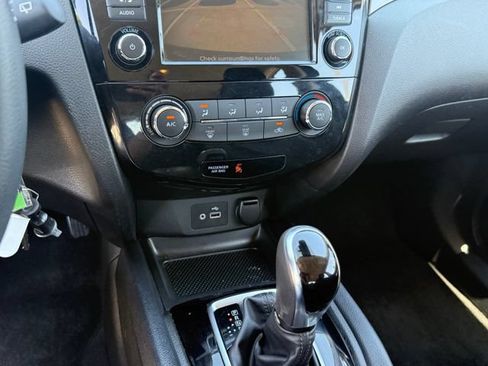 Used 2020 Nissan Rogue Sport S FWD image 20