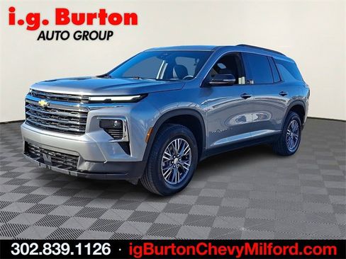 Certified 2025 Chevrolet Traverse LT image 3