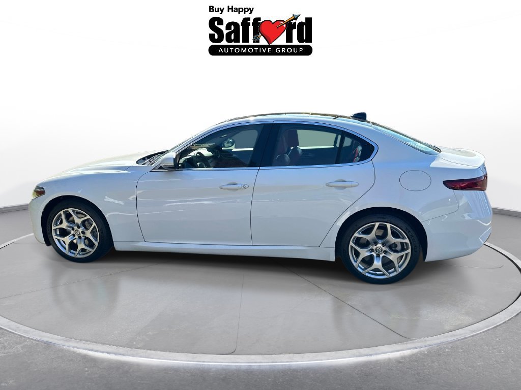 Used 2018 Alfa Romeo Giulia Ti AWD/4WD image 5