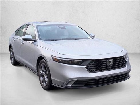 Used 2024 Honda Accord EX image 3