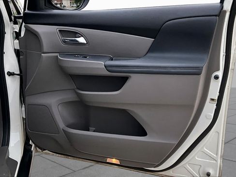 Used 2016 Honda Odyssey EX-L image 22