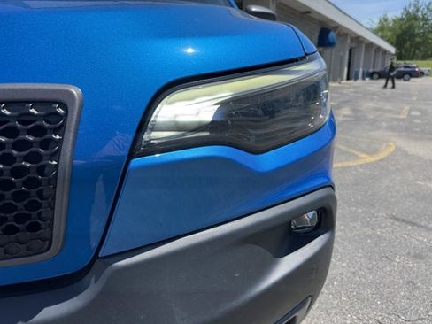 Used 2021 Jeep Cherokee Trailhawk w/ Sun, Sound & Nav Group AWD/4WD image 10