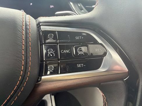 Used 2023 Jeep Grand Cherokee Summit AWD/4WD image 31