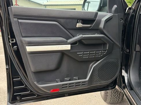 Certified 2024 Toyota Tacoma TRD Off-Road image 13